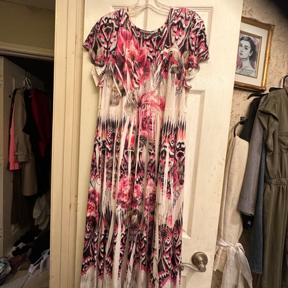 A soft Maxi  dress with detailing - Picture 2 of 4